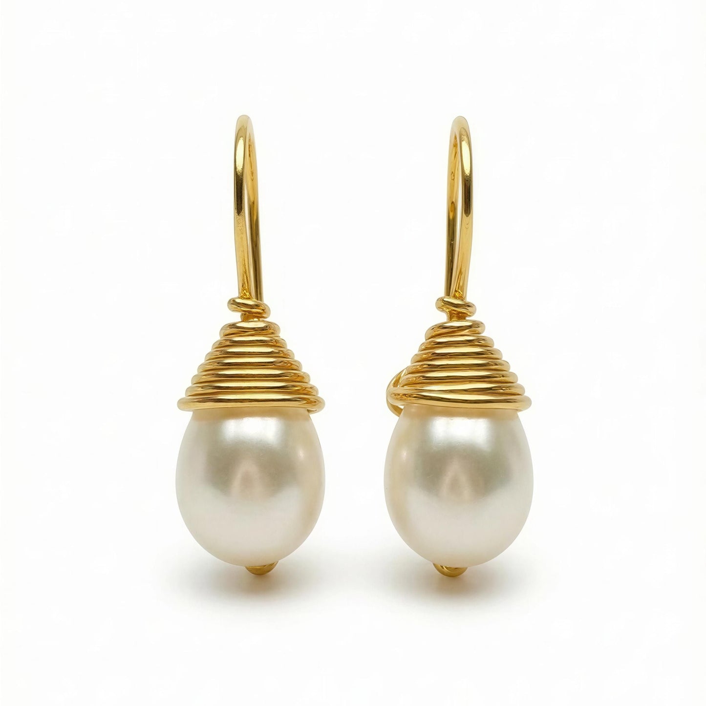 Aretes Sarah Perla | Oro laminado 18K y Perla Sintetica