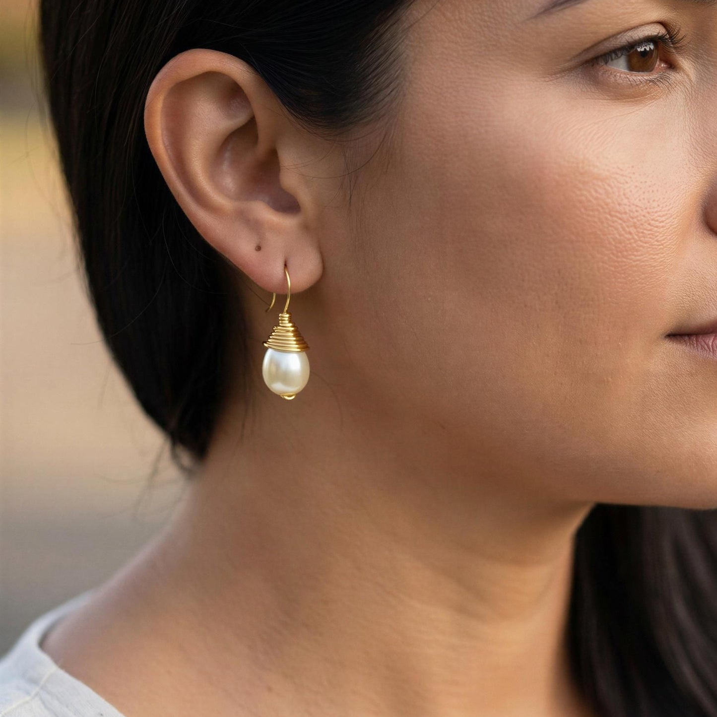 Aretes Sarah Perla | Oro laminado 18K y Perla Sintetica