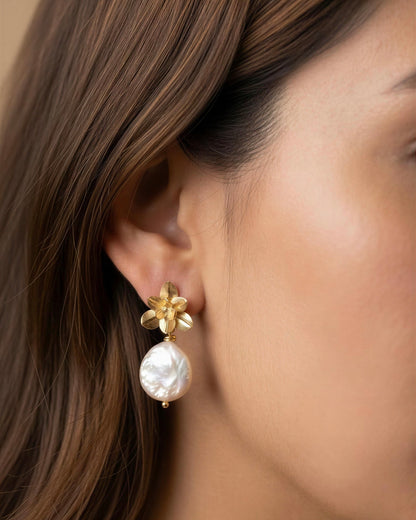 Aretes Montse | Perla Barroca | Oro laminado 18K