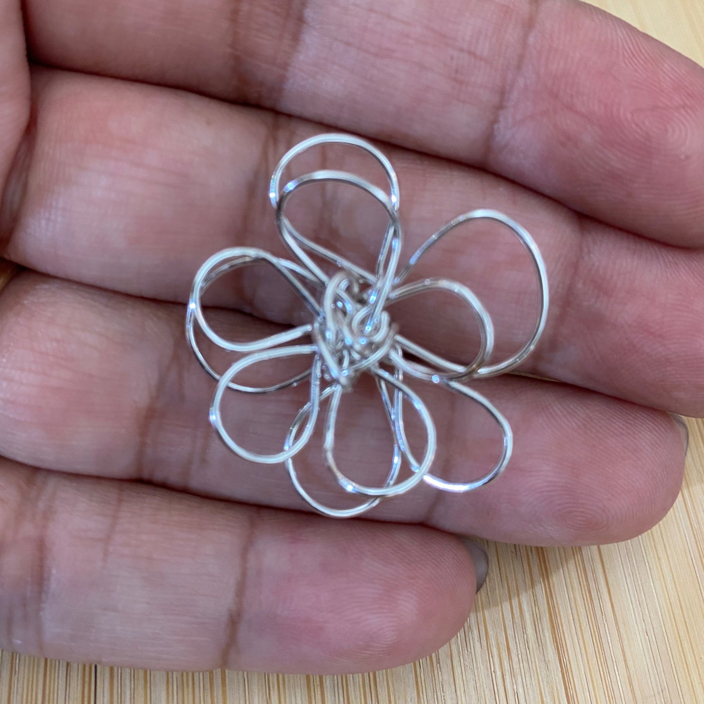 ARETES FLORA MINI
